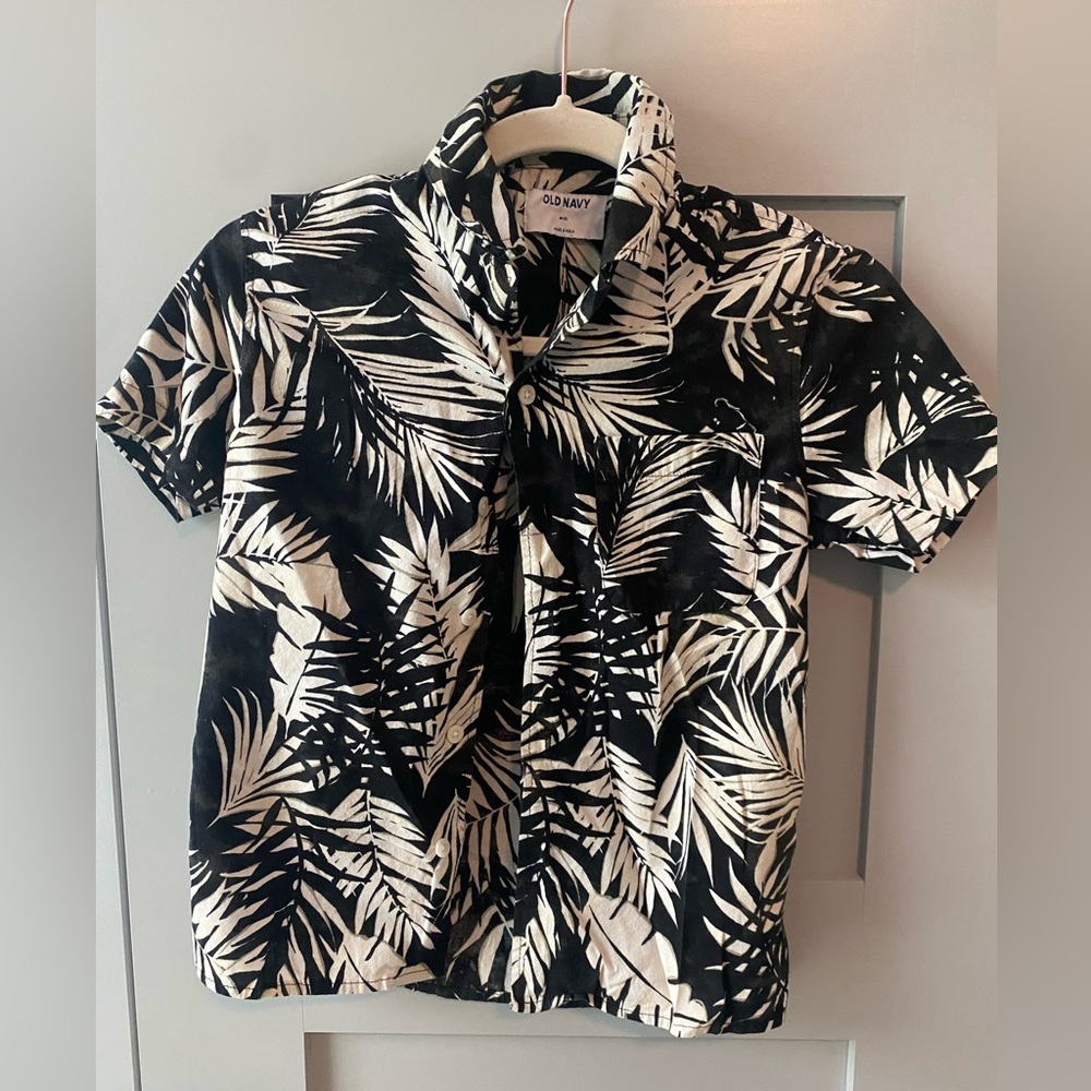Hawaiian print boys button up shirt